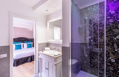 Gianicolense Casa | Trastevere Paper Suites