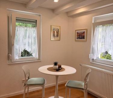Aldingen Apartamento | Traumhaft moderne Einzelzimmer mit Gemeinschaftsbad -WC in 78554 Aldingen
