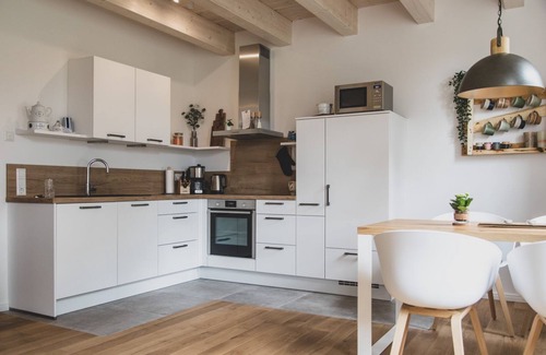 Upleward Apartamento | Traumhafte Ferienwohnung in Direkter Nähe zum Meer und Wunderschönem Garten - Gulfhof Boomgaarden