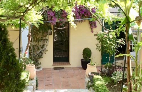Vence Apartamento | Traumhafte Ferienwohnung Nuages in der Villa-Fontaine-Vieille, Vence, Nähe Nizza