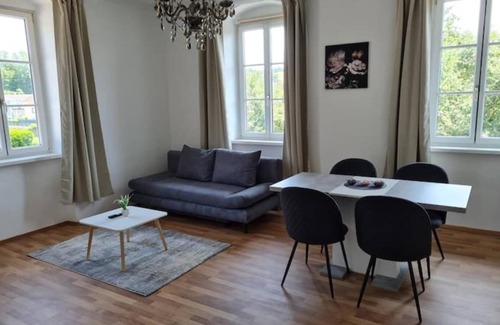 Schwertberg Apartamento | Traumhafter Altbau im Herzen Schwertbergs