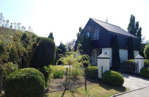 Bruinisse Casa | Traumhaftes-freistehendes-Ferienhaus-an-der-See-Strand-Yachthafen-W-Lan