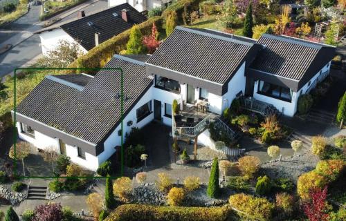 Schalkenmehren Casa | Traumhaus am Maar 1