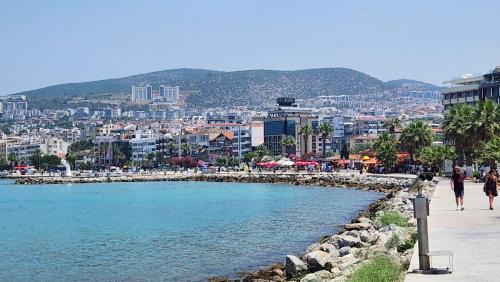 Kusadasi City Centre Casa | Traumhaus mitten in der City 60 Meter zum Meer