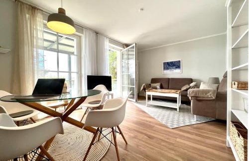 Gehlsdorf Apartamento | Traumwohnung mit Stadthafen-Panorama! Zwei Schlafzimmer, Parkplatz