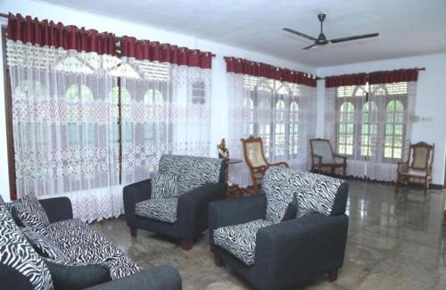 Induruwa Cama Y Desayuno | Travana Villa