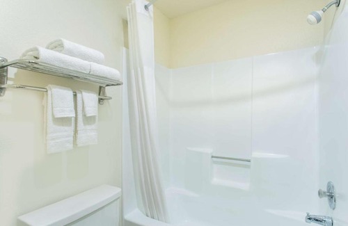 East Mesa Hotel | Travel Inn - Mesa