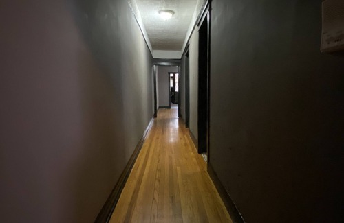 Grand Boulevard Apartamento | Travel Nurse/ Health Professional 3-Bed Apartment