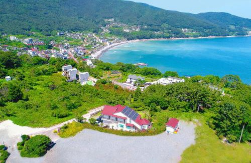 Irun-myeon Casa | Travel Sketch Pension