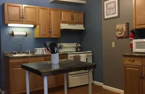 Bennington Apartamento | Traveler Dream Space en el centro del centro de Bennington ¡A pasos de todo!