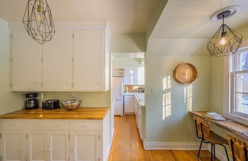 Appleton Casa | Traveler Oasis Downtown Area Spacious Home, PAC