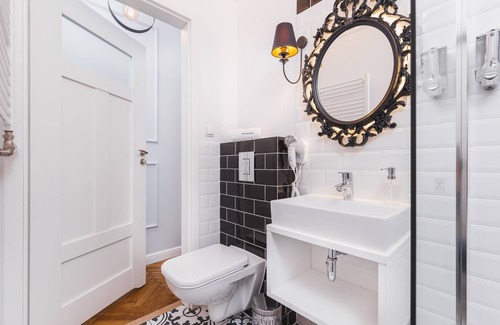 Piasek Południe Hotel | Traveler's Best- Old Town Guesthouse