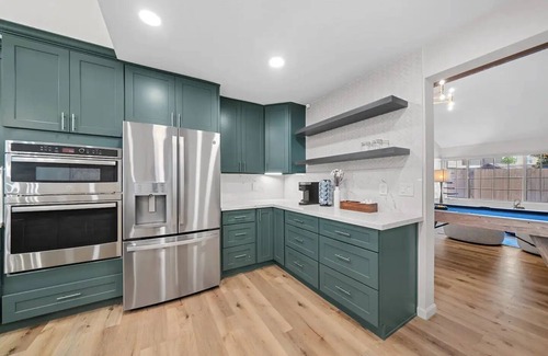 Mira Mesa Casa | Traveler's Dream New Modern Farmhouse Retreat