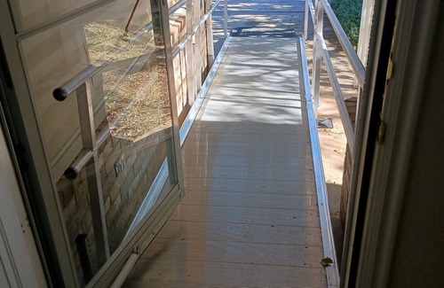 Cedar City Casa | Traveler's Rest 3 Bedroom Home by RedAwning