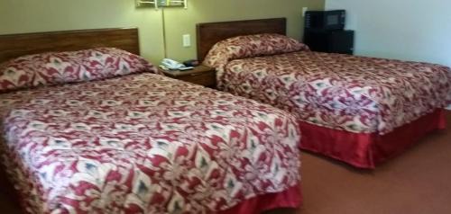 New Martinsville Hotel | Travelers Inn