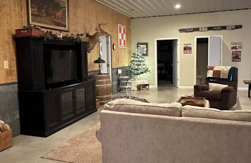 Windsor Cabina | Rose of Sharron Cottage
