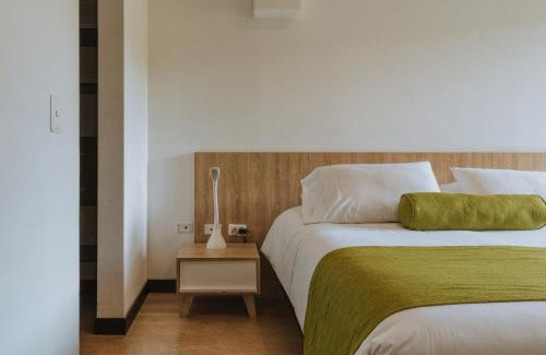 Rionegro Hotel | Travelers Rio Verde Living Suites