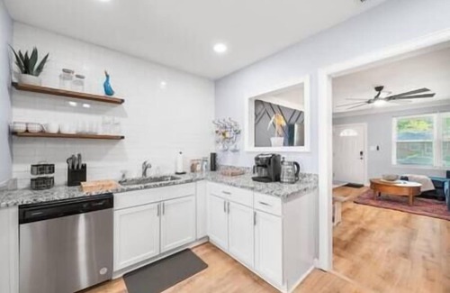 Midtown Casa | Traveling for work but want the comfort of home?