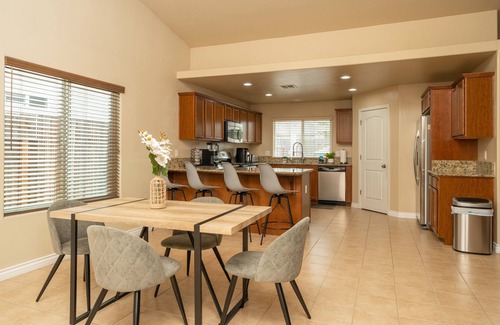 Pumpkin Center Casa | Traveling Professionals