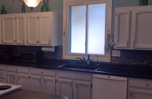Baraboo Casa | Traveling RN's - Jacuzzi tub and Only 5 blocks to St Clare Hospital