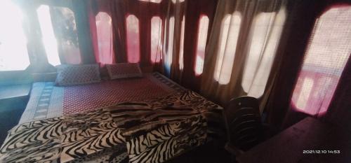 Kasol Casa | Travellers Hideout Cafe (THC)