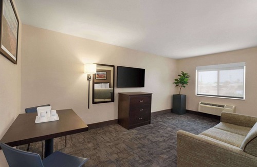 Lake Havasu City Hotel | Travelodge by Wyndham Lake Havasu