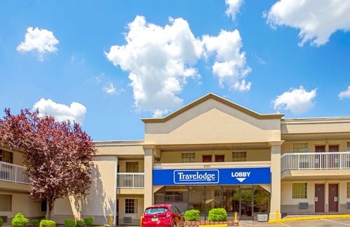 Downtown Hotel | Travelodge by Wyndham Silver Spring
