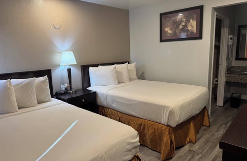 Sacramento Hotel | Travelodge by Wyndham Sacramento / Rancho Cordova