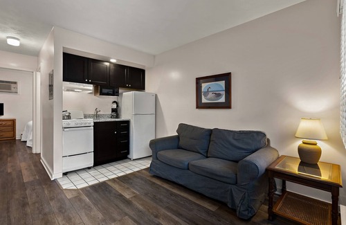 Traverse City Hotel | Traverse Bay Inn