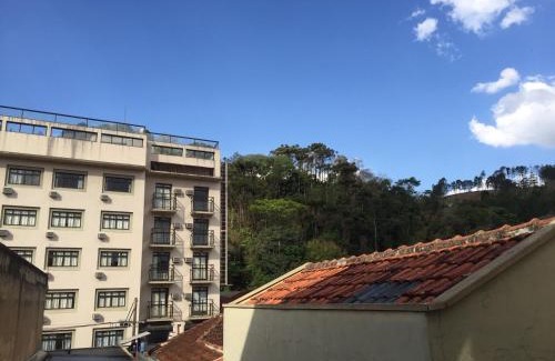 Serra Negra Apartamento | Travessa 12 - Suítes centro de Serra Negra - SP