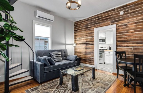 Marble Falls Condominio | Travis L.B.J Historic Downtown Marble Falls- 2 Suite Combo