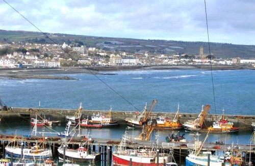 Newlyn Casa | Trawler Cottage traditional cottage with stunning sea view