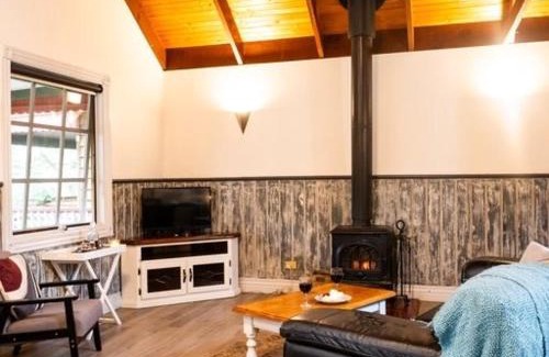 Trawool Casa | Trawool Shed Cottages, Cafe and Restaurant