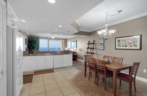 Lower Grand Lagoon Condominio | Treasure Island 0602