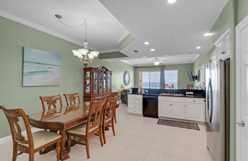 Lower Grand Lagoon Condominio | Treasure Island 0307