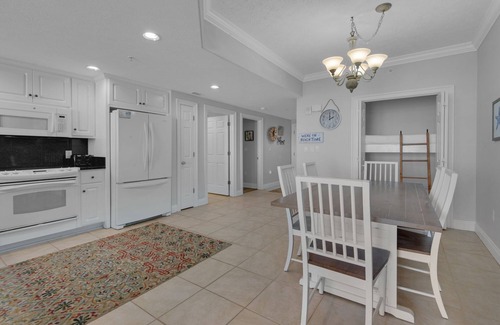 Lower Grand Lagoon Condominio | Treasure Island 0207