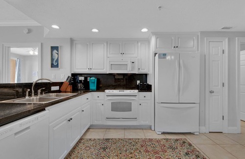 Lower Grand Lagoon Condominio | Treasure Island 0207