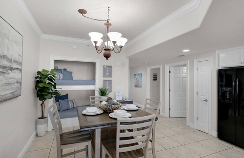 Lower Grand Lagoon Condominio | Treasure Island 0104