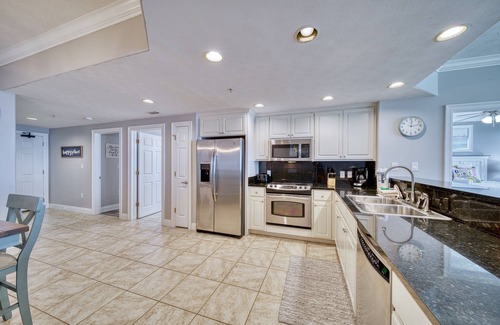 Thomas Drive Condominio | Treasure Island 1510