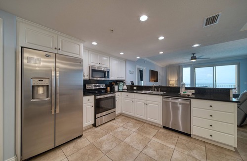Lower Grand Lagoon Condominio | Treasure Island 1706