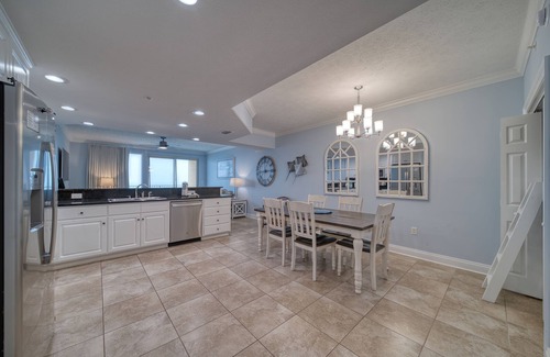 Lower Grand Lagoon Condominio | Treasure Island 1706