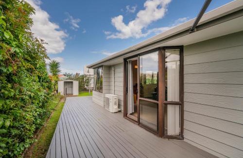 Tairua Casa | Treasure on Chestnut - Tairua Holiday Home