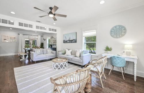 West Panama City Beach Casa | Treasure Palms - Golf Cart- Bikes - Arcade- Peloton- Near Rosemary - Community Pool