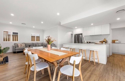 Coolbellup Casa | Treat on Treeby