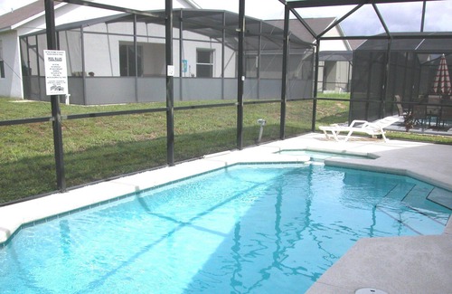 Sunset Ridge Casa | Treat Yourself with Private Pool at Sunset Ridge Davenport 5BR 3BA