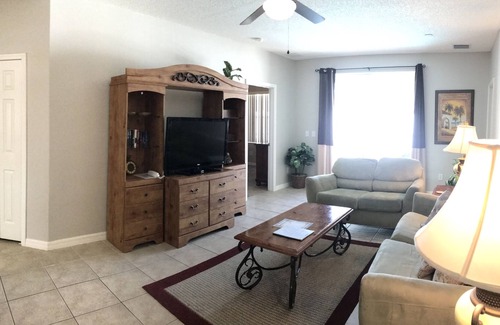 Sunset Ridge Casa | Treat Yourself with Private Pool at Sunset Ridge Davenport 5BR 3BA