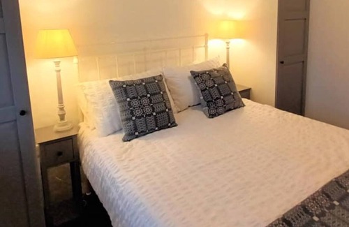 Trefasser Cabaña | Treathro Farm - Stunning Coastal Retreat