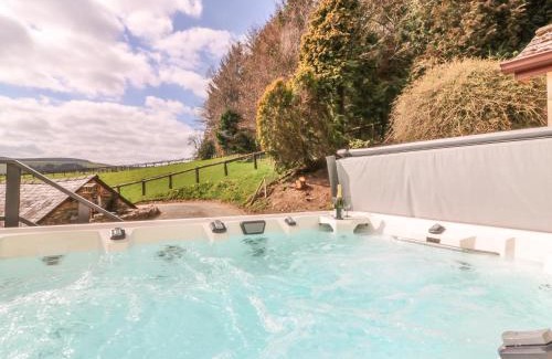 Bleddfa Casa | Treboeth