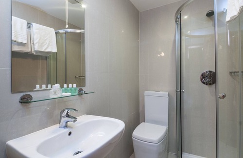 Earl's Court Hotel | Trebovir Hotel