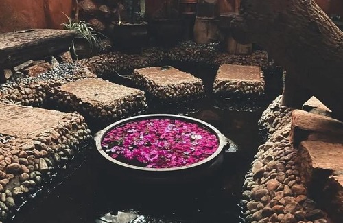 Bengaluru Hotel | Tree and Mud House